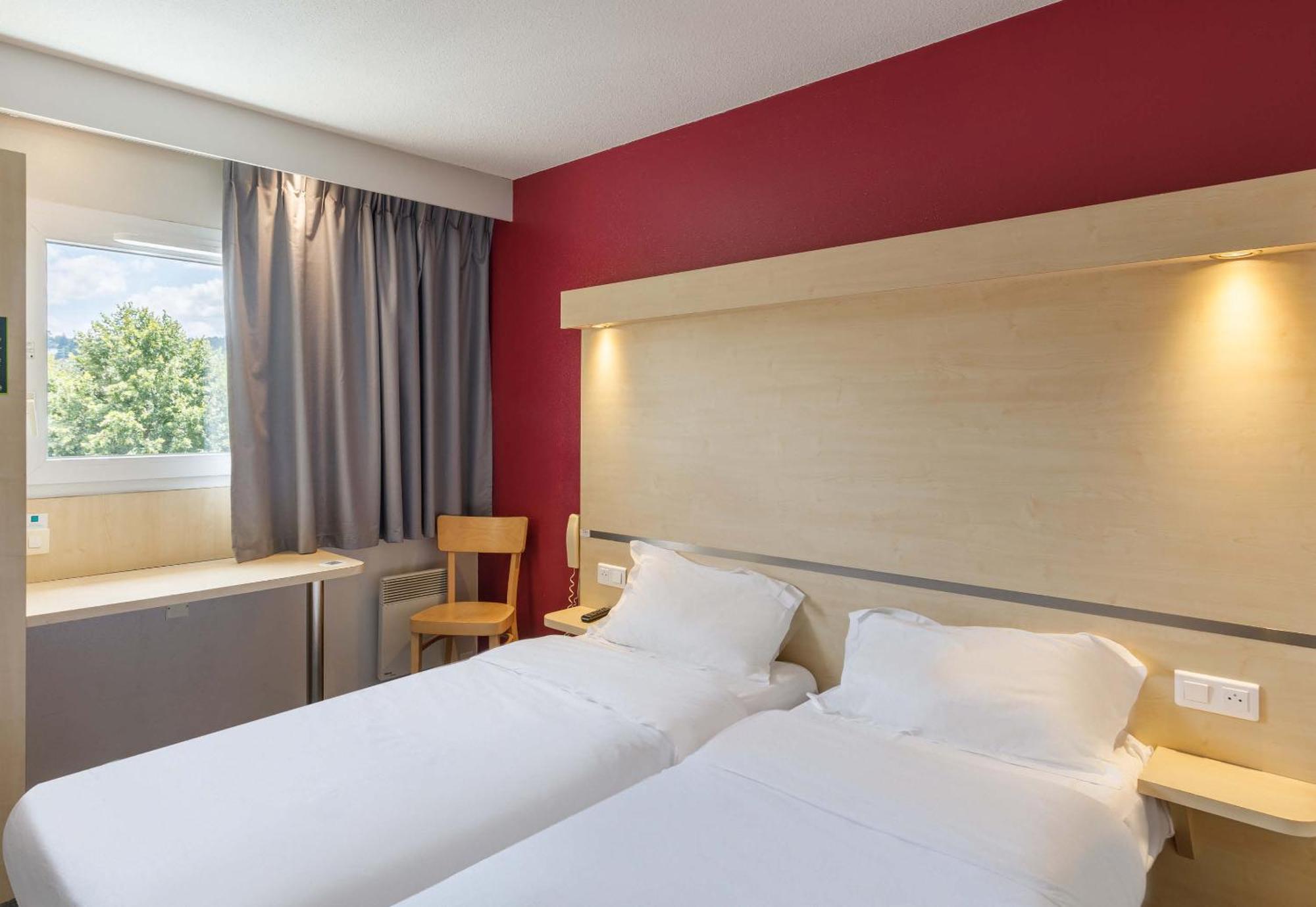 B&B Hotel Le Puy-En-Velay Vals-pres-le-Puy ภายนอก รูปภาพ