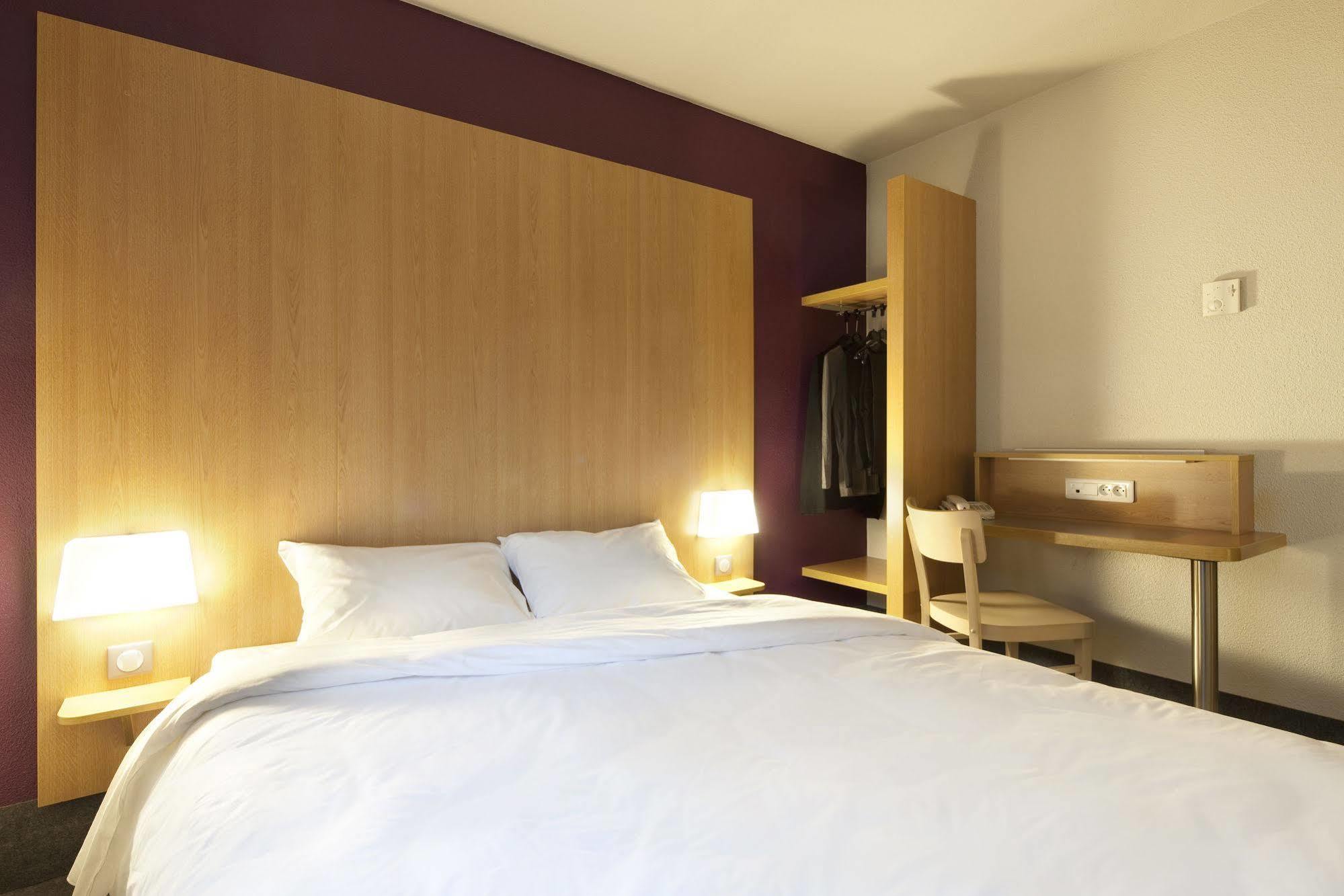 B&B Hotel Le Puy-En-Velay Vals-pres-le-Puy ภายนอก รูปภาพ